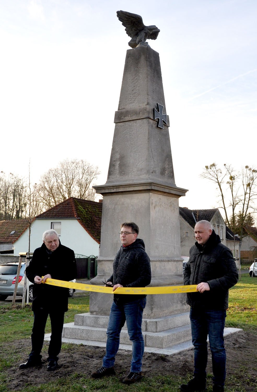 Obelisk / Kriegerdenkmal in Platkow